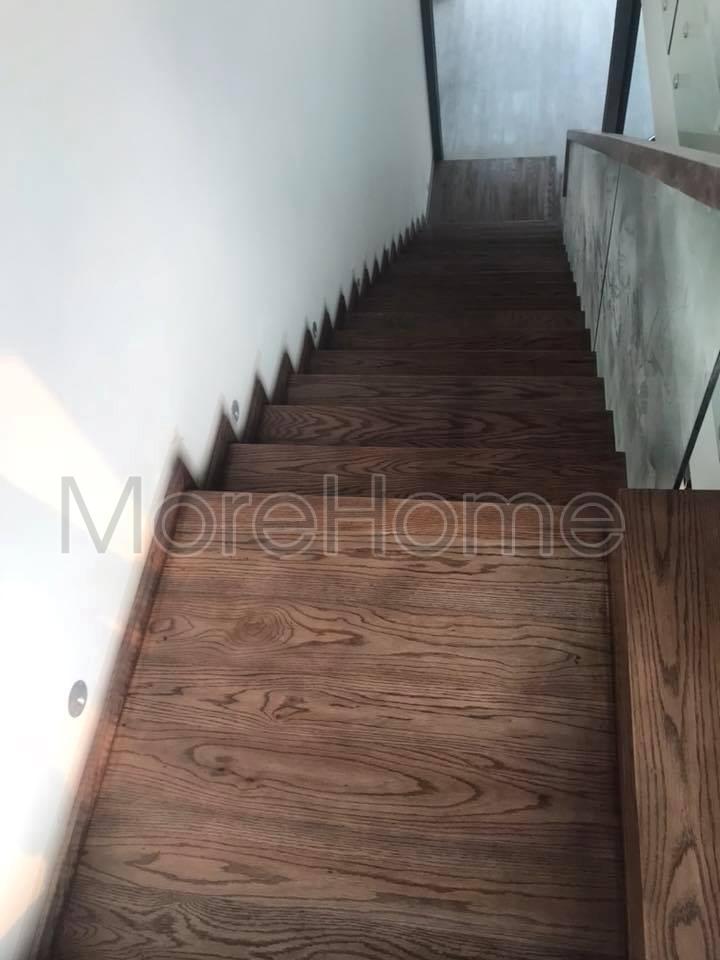 Thi công cầu thang gỗ tự nhiên